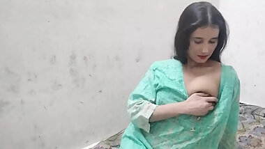 Bhabhi ka big boobs dekh liya
