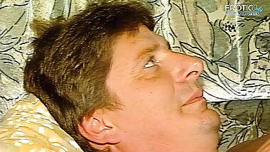 German retro hardcore fuck - Teen gets fucked by old man