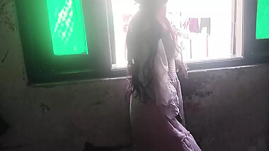 Bhabhi ko akele dekh kar chut mar ke paani nikala