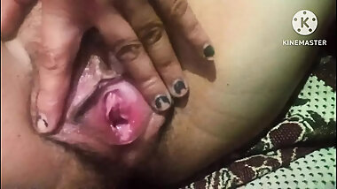 Desi mom masturbation her black hairy pussy