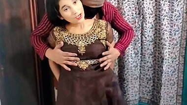 Step sister ke sath kiya jabar dast sex