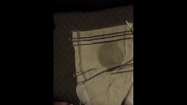 Young 20yo peeing on a towl